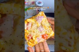 5 mins Easy and tasty 😋 | Bread paneer pizza 🍕 Recipe | #youtubeshorts #food #breadpizzaontawa