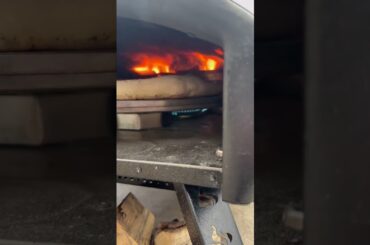 Cook smarter with gas, wood, and rotation. 🔥⁠ Bertello SimulFIRE 16" Rotating Outdoor Pizza Oven