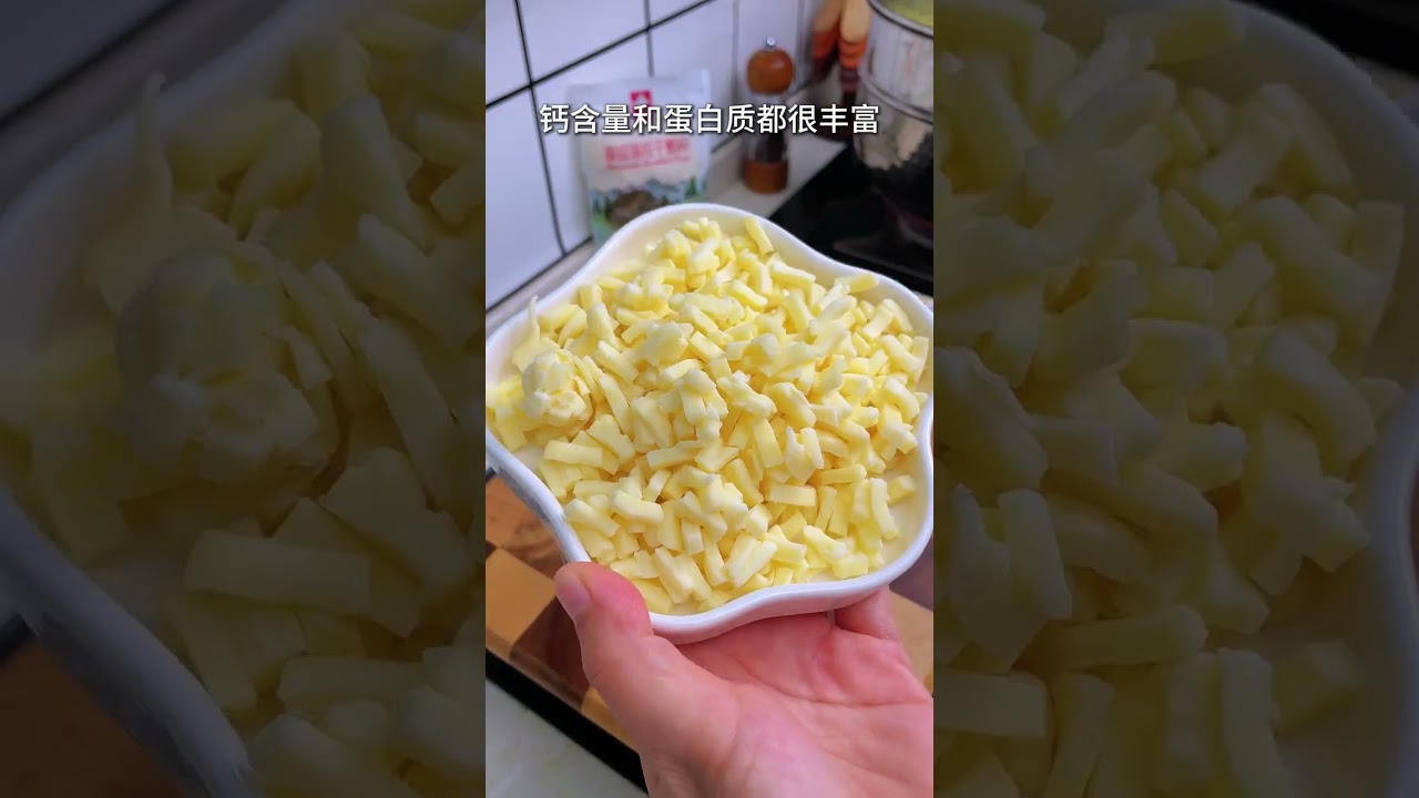 Potato Pizza: A Delightful Twist on Traditional Italian Cuisine Potato Pizza: A Delightful Twist on Traditional Italian Cuisine