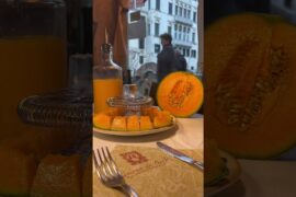 Meloncello in Venice 🍈 Italian Summer in a Glass #italianfood #restaurant #venice #foodshorts