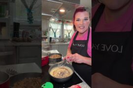 Homemade chicken Alfredo with that roasted garlic hittin! #supperideas #easymeals #suppertime