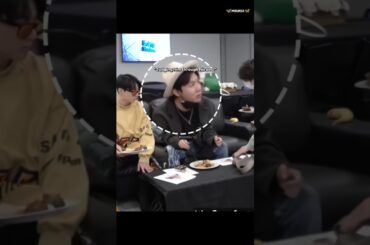 The Way Jin Quickly Apologized Jhope When He Dropped The Bag On His Plate 😍😂 #bts #jin #shorts
