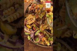 Chili Crisp California Club Pasta Salad ❤️🍝🥗 Recipe in description 👇#foodie