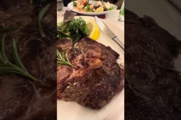 Beef steak in Italy #restaurant #beefsteak #shortvideo #shorts