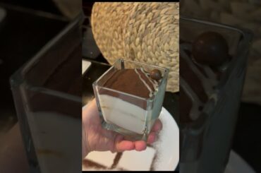 🍽️ İtalyan Lezzeti - Cup Tiramisu Tarif Yorumlarda ..#tiramisu #italy #food #recipe #keşfet #tarif
