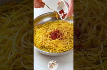 The Simplest Pasta You'll Ever Make Tastes Incredible #easyrecipe #shorts