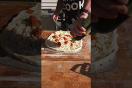 This cheese made my pizza taste like NOTHING #itspizzatime #pizzapie #recipe #italianfood