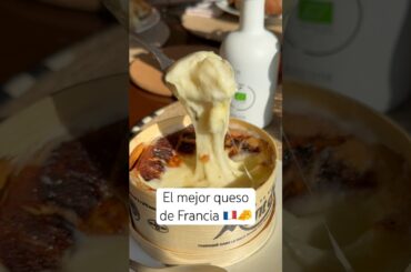 Haciendo el mejor queso de Francia 🇫🇷🧀 #comida #paris #queso #cocina