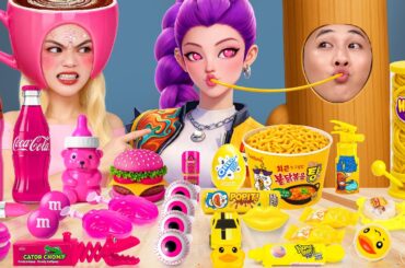 YELLOW FOOD vs PINK FOOD CHALLENGE | ASMR MUKBANG 매운 라면 먹방 Italian Brainrot x Huntrix RUMI