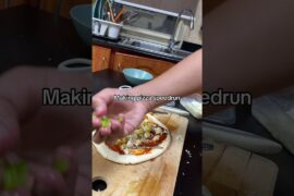 Pizza #food #cooking #comedy #shorts #easy #easyrecipe #memes #bored #giveaway #trending #trollface