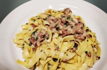 Tagliatelle Funghi e Salsiccia