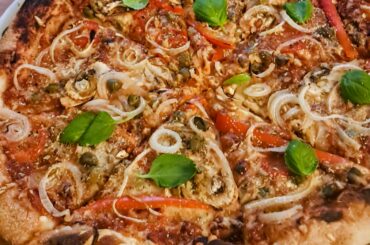 Mushroom, onion and bell pepper pizza