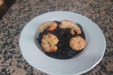 Spaghetti nero with garlic and shrimp