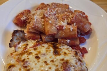 Rigatoni with marinara and chicken parm