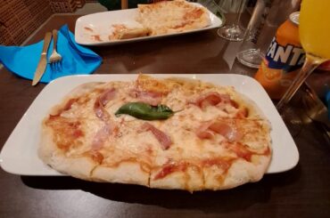 Margheritta pinza with bacon