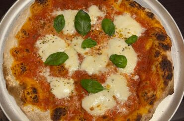 This is my home made neapolitan pizza