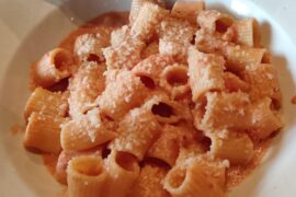 Pasta with volka and salmon