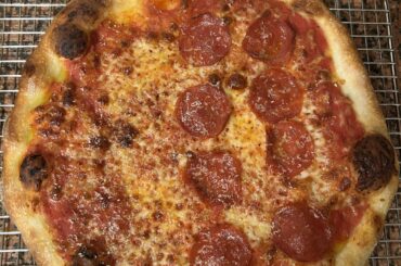 Anyone else enjoy the air bubbles on the crust?