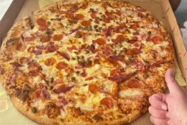 So they do deliver to Hotel Rooms in Vegas 🍕