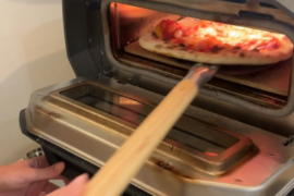 Pizza night in the Ooni Volt!