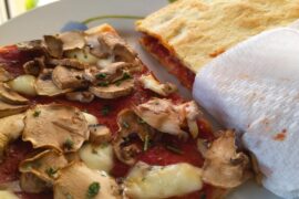 PIzza in teglia bassa e croccante