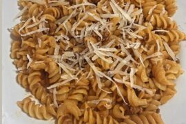 Learning how to cook: Ny first pasta bolognese.