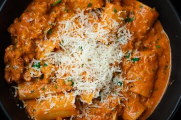 Spicy Italian sausage rigatoni pasta