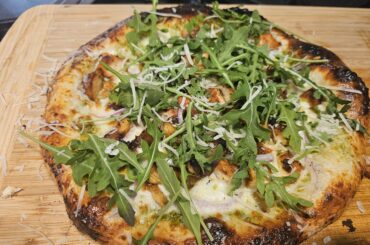 How do you guys feel about arugula on pizza?