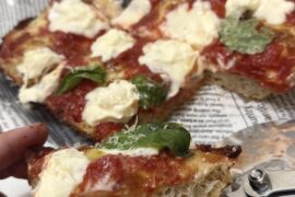 Buffalo chicken pizza - any recipes for easy chicken that doesn’t dry out? (For a pop up)