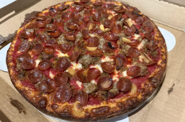 George’s Deep Dish Chicago