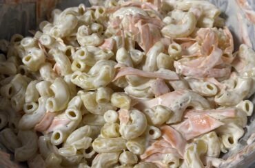Basic macaroni salad: sorta Hawaiian style: