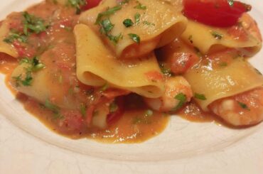 Authentic Paccheri with Fresh Shrimp and Cherry Tomatoes. A taste of the Italian summer! 🍝🦐🇮🇹 [OC]