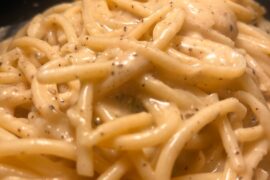 cacio e pepe but im bad at plating