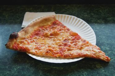 NYC style pizza is not necessarily no flop