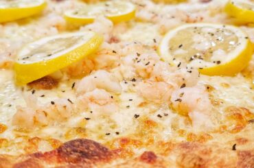 Garlic shrimp pizza!!
