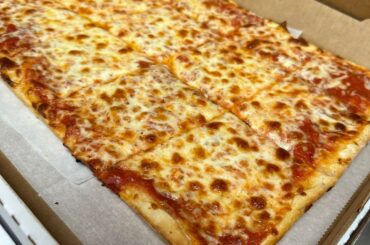 #Pizza - Round or Square?