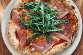 Prosciutto crudo pizza