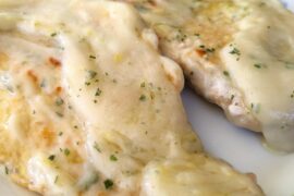 Scaloppine di pollo con salsa al limone