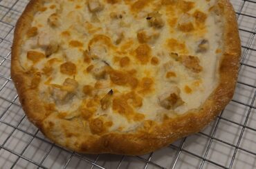 Chicken Alfredo Pizza