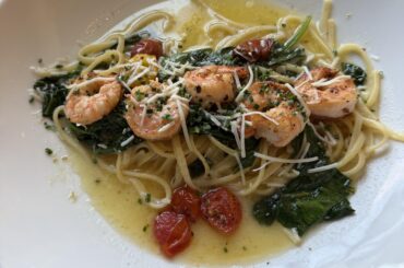 White Wine Shrimp Scampi - Linguine, White Wine Gsrlic Butter, Heirloom Tomatoes, Spinach, Pecorino Cheese