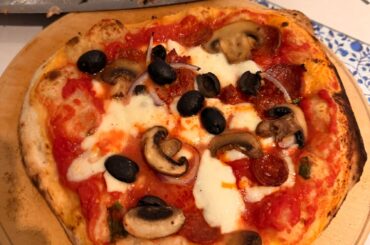 Second attempt(s), much better results this time round. Think I’ve found a new favourite hobby!🍕🇮🇹