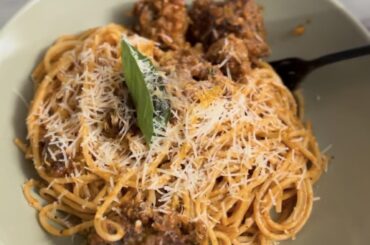 Basil Pasta and Meatballs