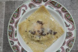 Raviolo all'uovo