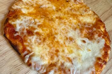 Simple Cheese Pizza and a Pepperoni one too.