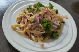 Alfredo Salmon Pasta