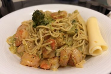Pesto shrimp pasta night