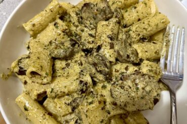 roasted black garlic oil pasta w/mushrooms