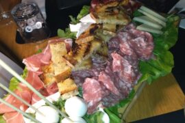 Tagliere italiano mangiato in vacanza in Italia