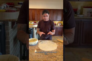 This isn’t just a pie… it’s a celebration! 🥧🐣