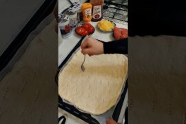 Пицца пепперони 🍕по домашнему. #пицца #pizza #recipe #3минуты #рецепты #shortvideo #food